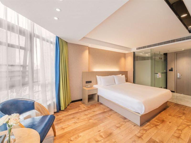 Hotel Ibis Styles Fuzhou WuYi Square Exterior foto