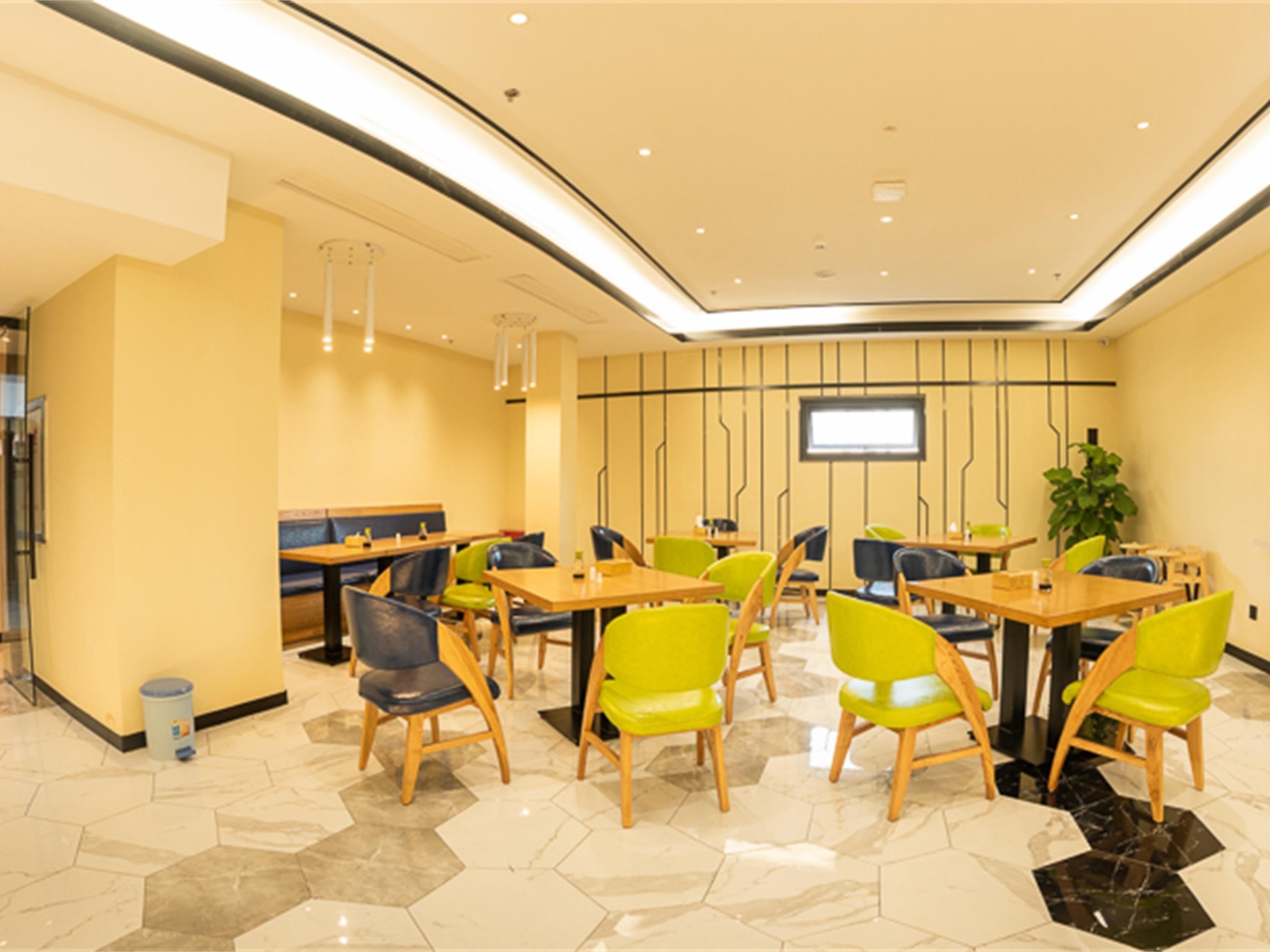 Hotel Ibis Styles Fuzhou WuYi Square Exterior foto